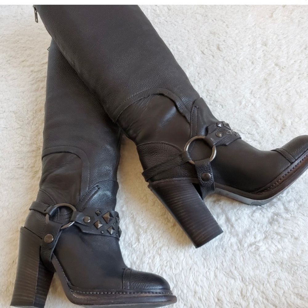 Vera Wang real leather boots